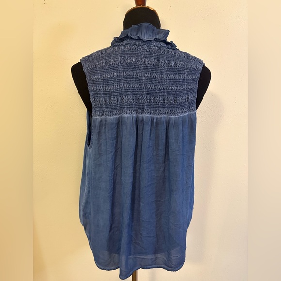 Free People Blue Smocked Boho Blouse Size Large Flowy Peasant Top - Picture 2 of 10